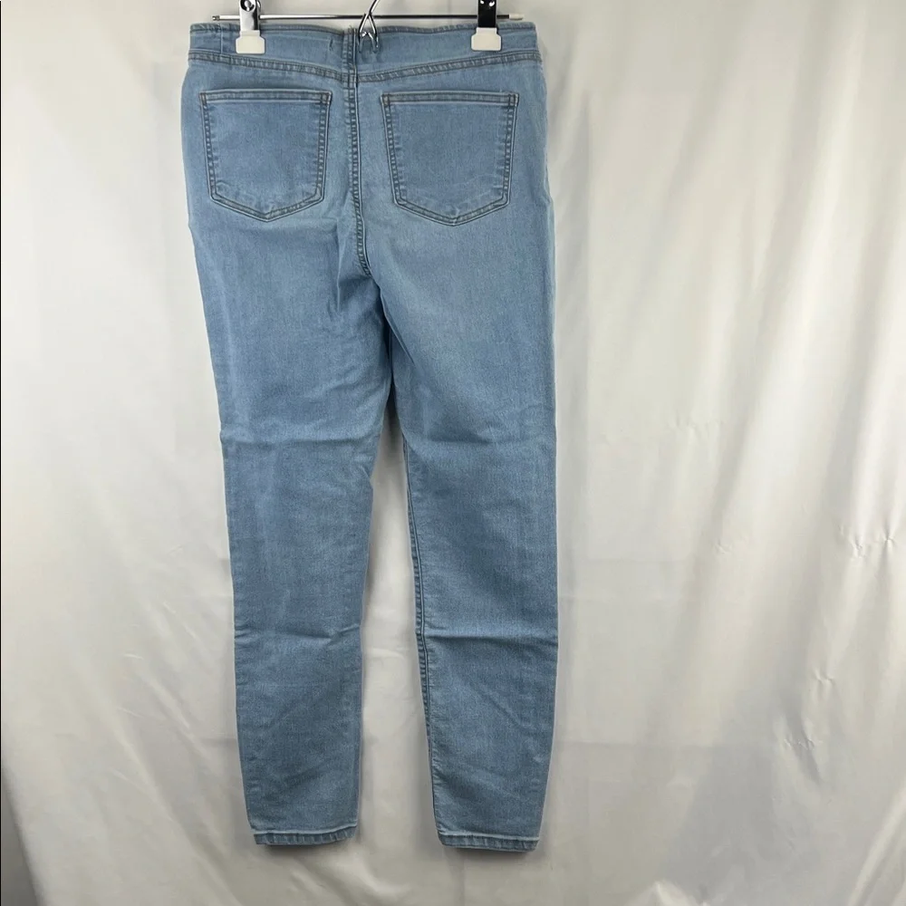 Forever 21 - Women’s Stretch Jeans (Jeggings) - Size Medium